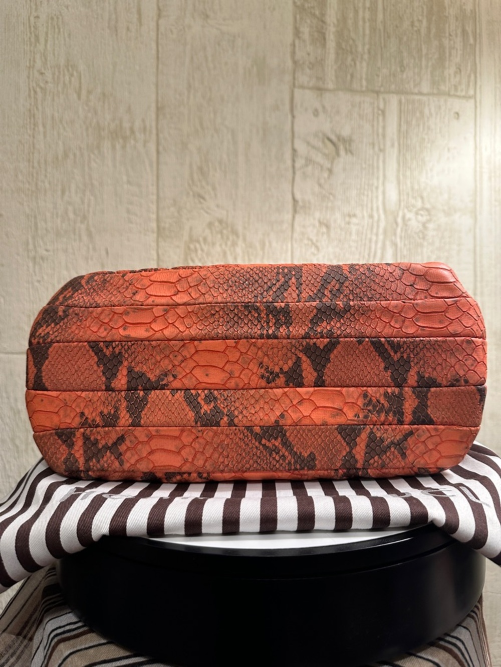 Henri Bendel No. 7 Coral Snake Quilted Crossbody Bag (Hard to find!) - Picture 5 of 10
